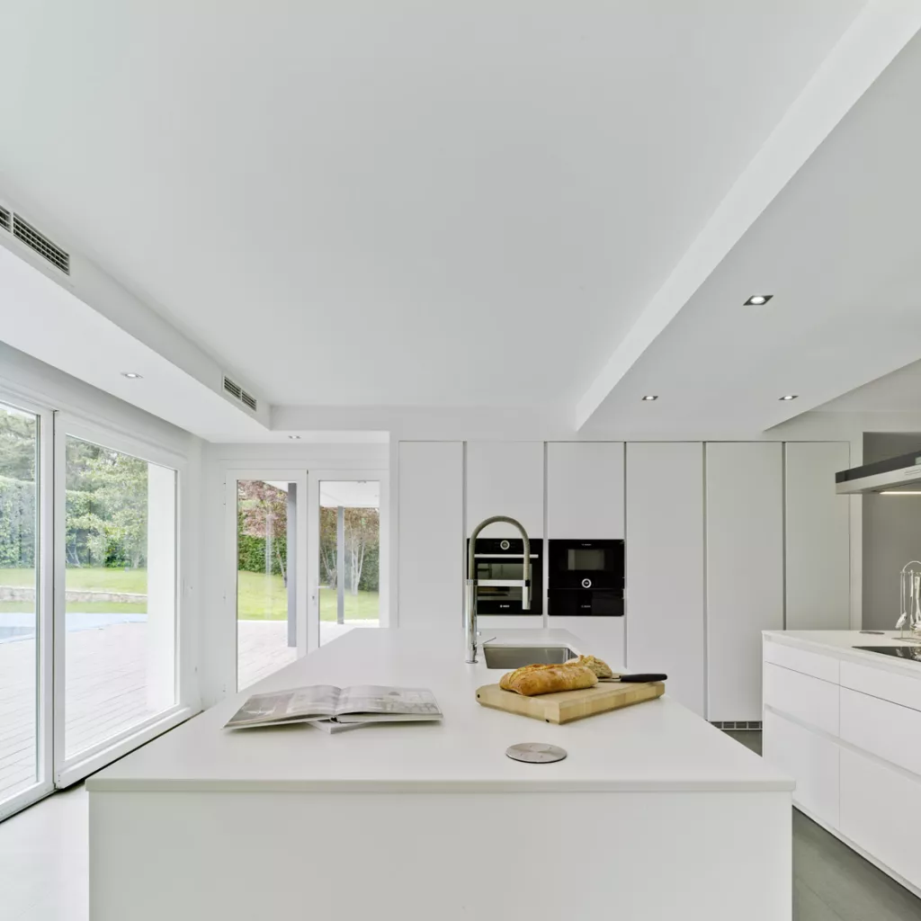 Disfrutar de una cocina luminosa, estética y relajante