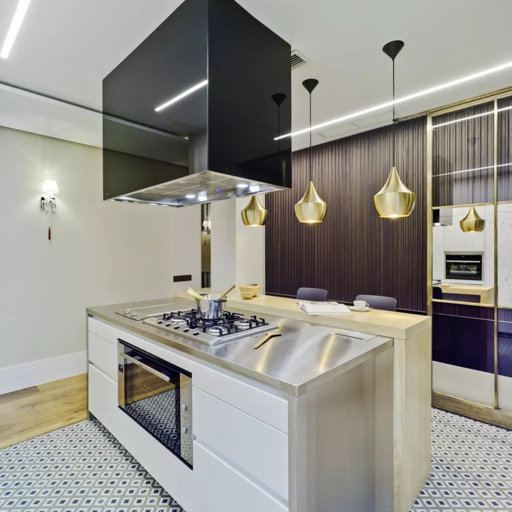 Cocina de diseño moderno y lujo en L en Madrid