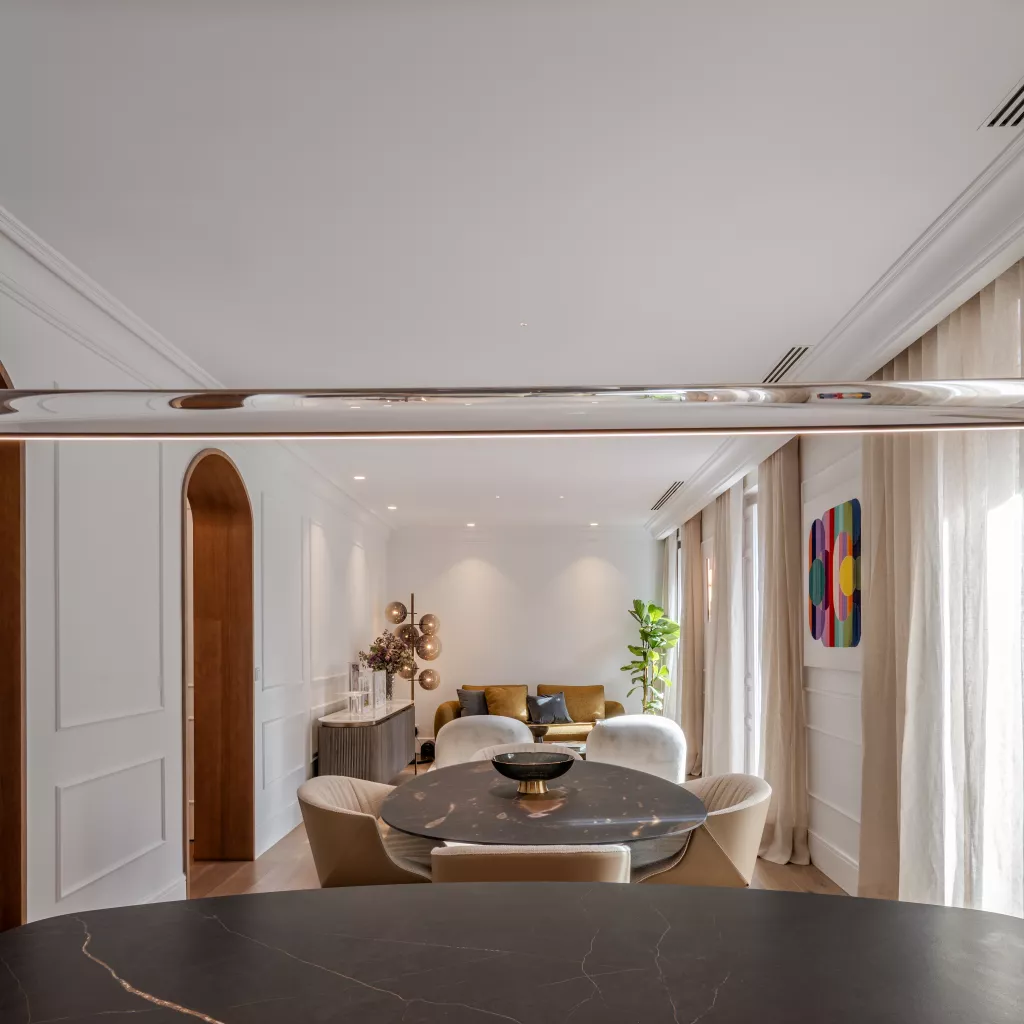 Cocina con carácter y equilibrio cromático