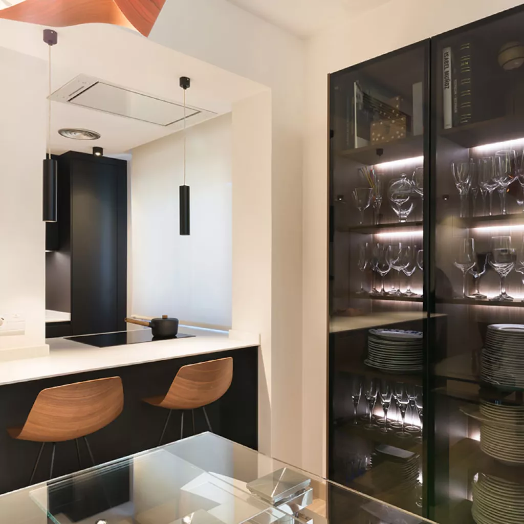 Cocina Negro Seda con Isla