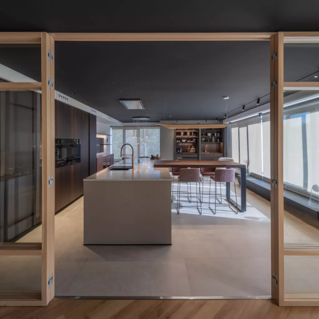 Cerramiento cristal y madera