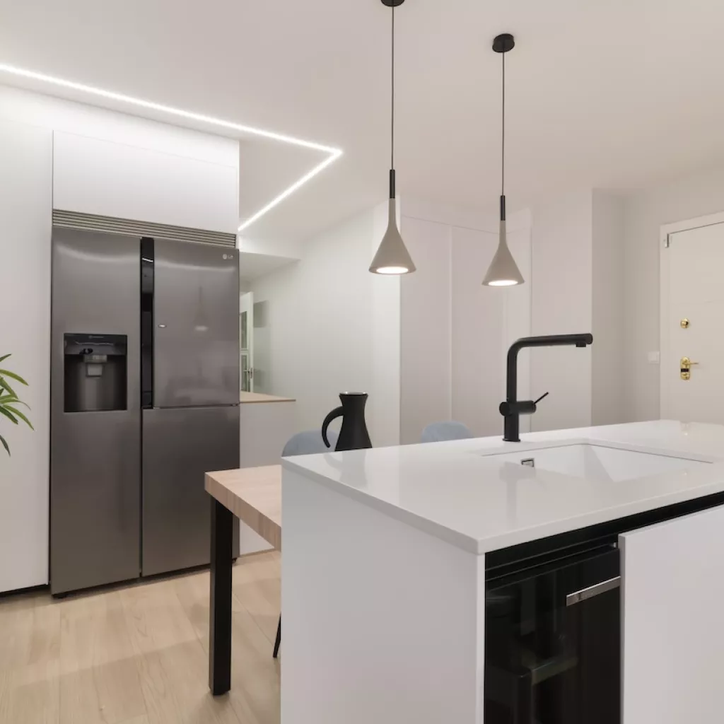 Cocina Santos blanca con isla