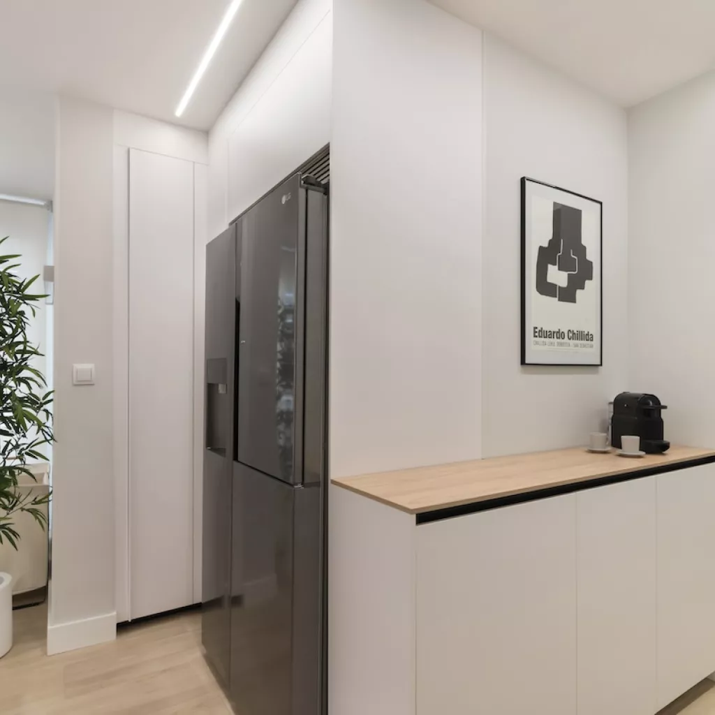 Cocina Santos blanca con isla