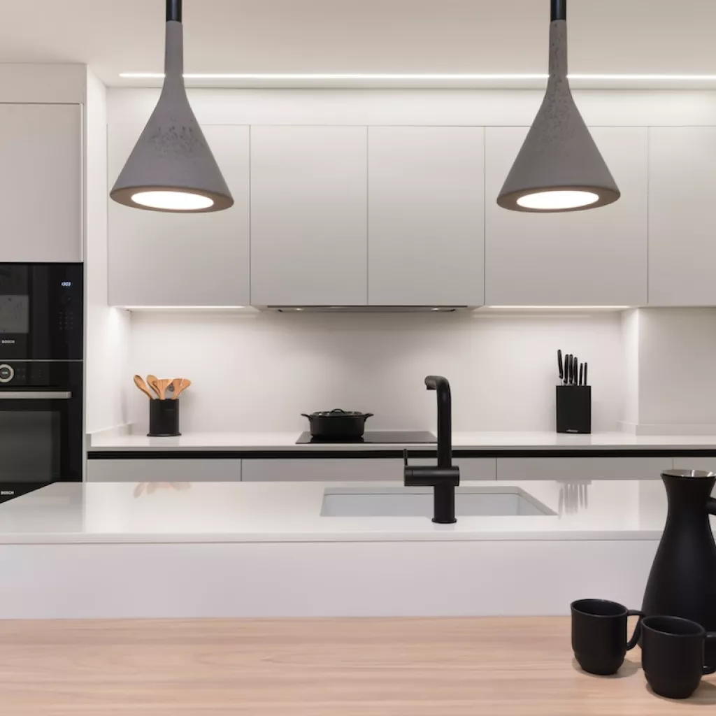 Cocina Santos blanca con isla