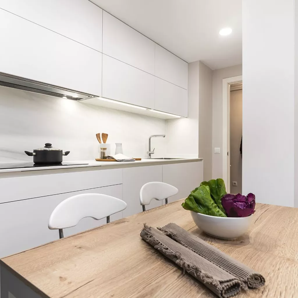 Mesa de Cocinas Santos acabado roble rústico sincro