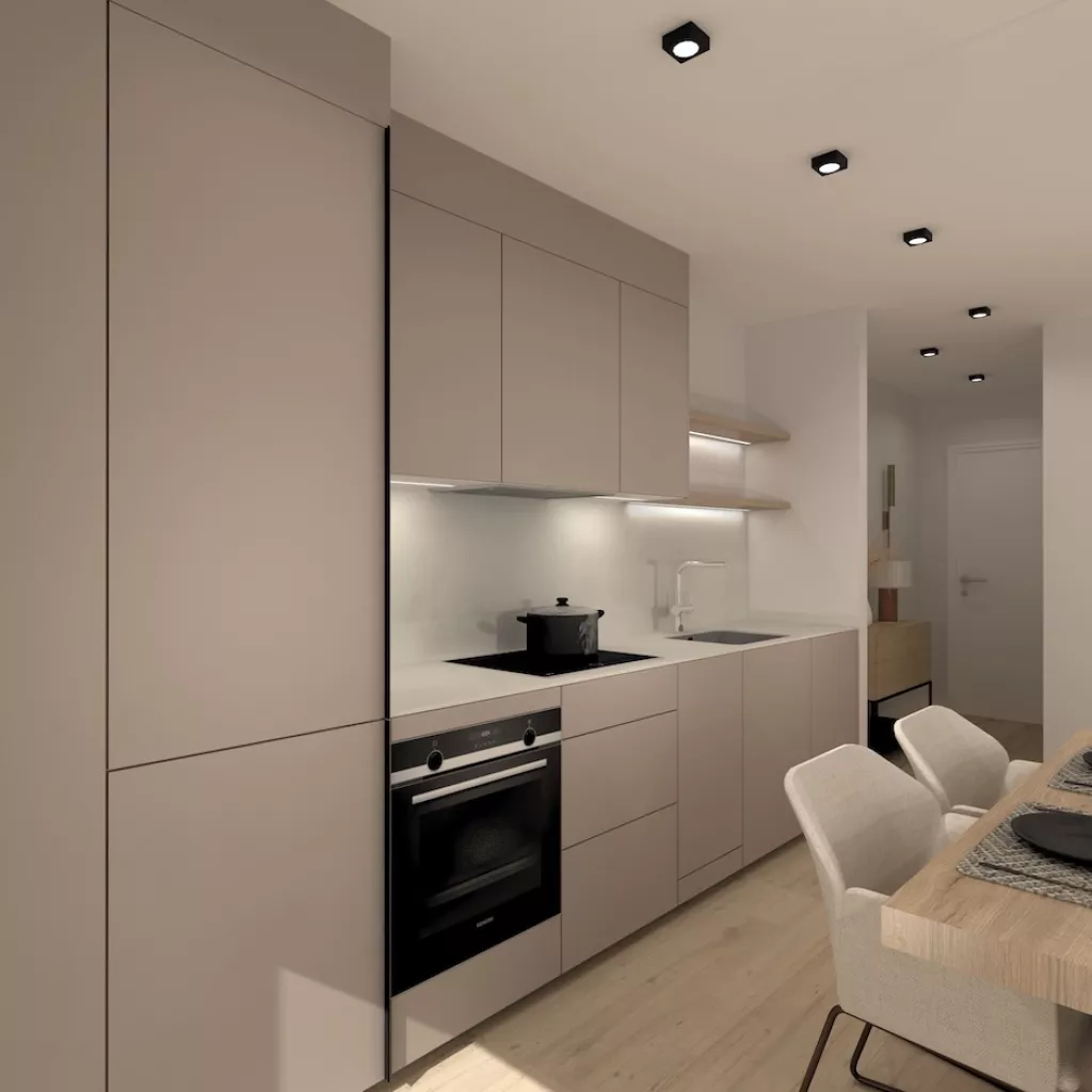 Cocina gris arena con mesa comedor