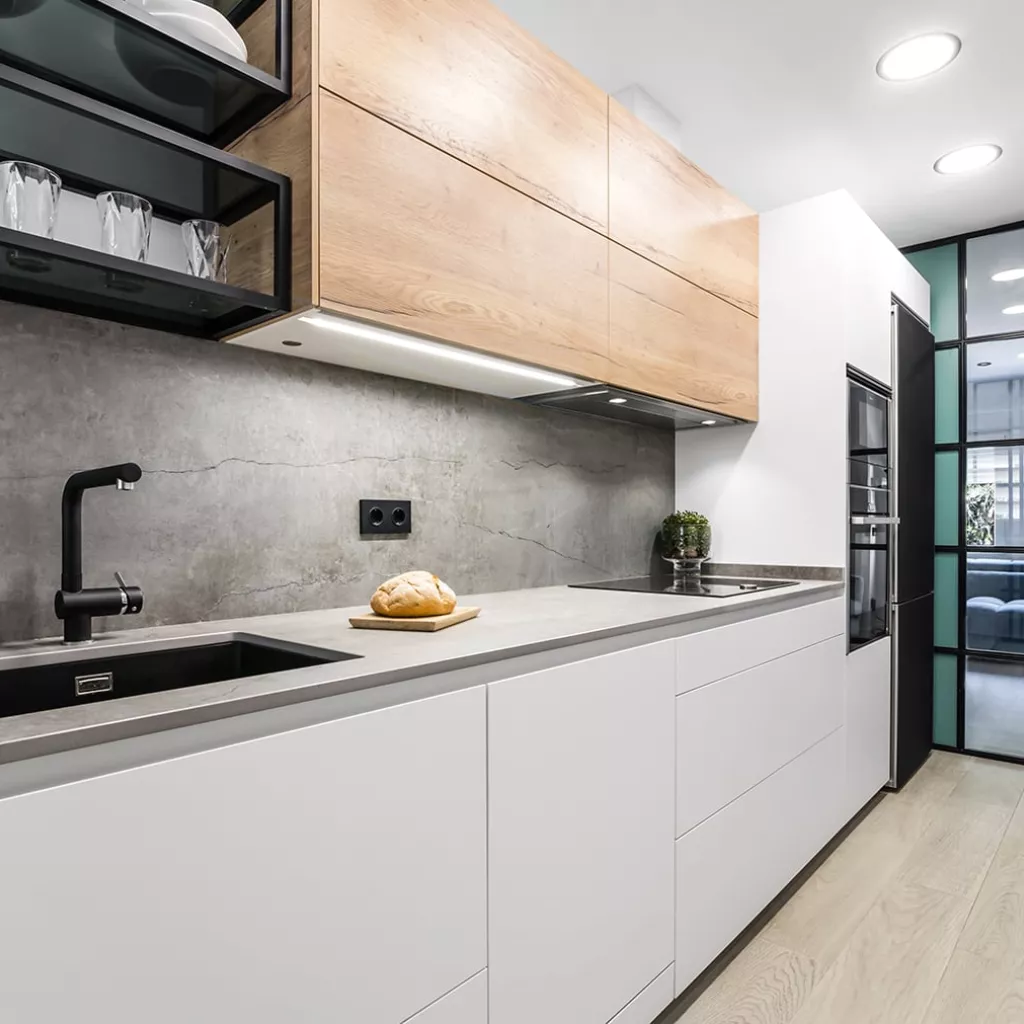 Cocina en color blanco y roble de cocina Santos