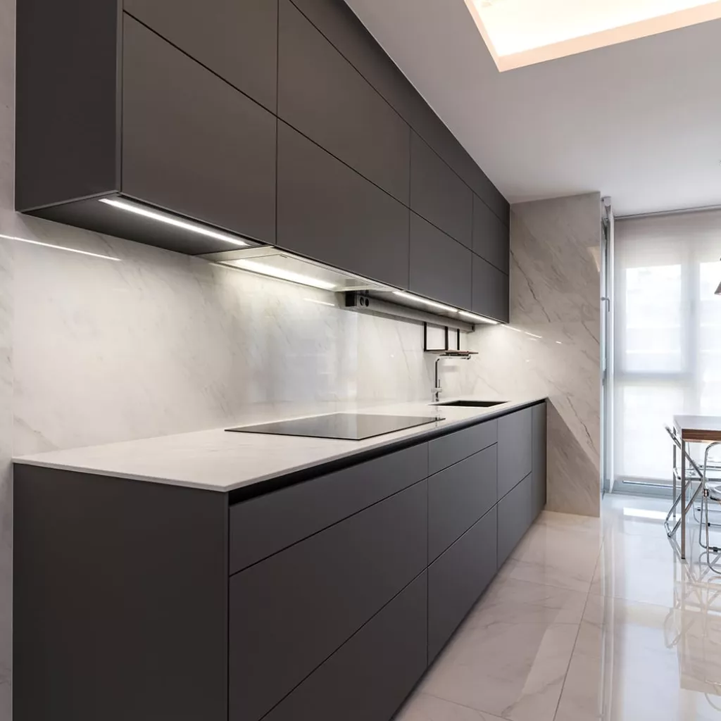 Cocina Santos Gris Visón en Paralelo