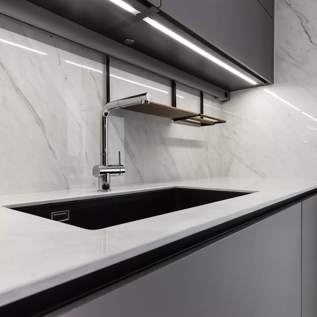 Cocina Santos Gris Visón en Paralelo