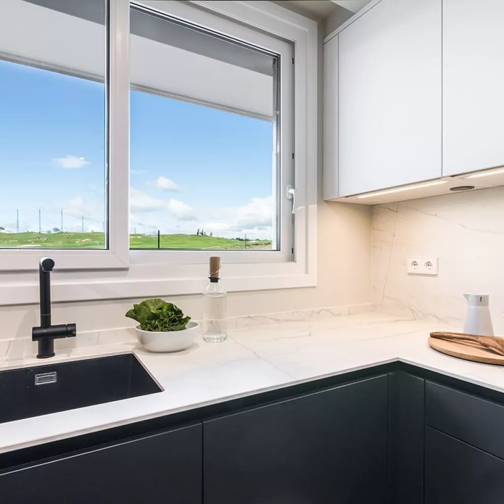 Cocina negra Santos moderna