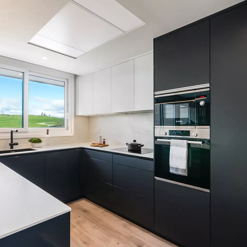 Cocina negra Santos moderna