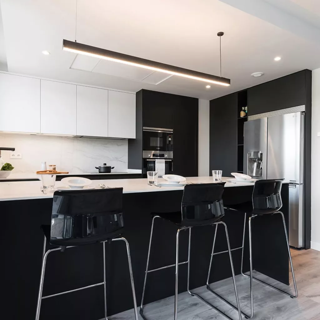 Cocina negra Santos moderna