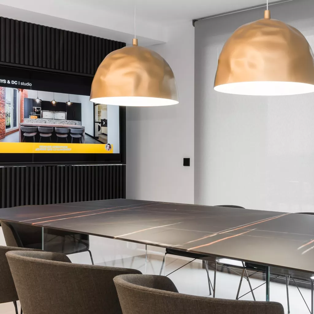 Mesa comedor Lago y Sillas y taburetes Capdell