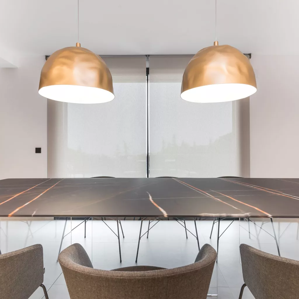 Mesa comedor Lago y Sillas y taburetes Capdell