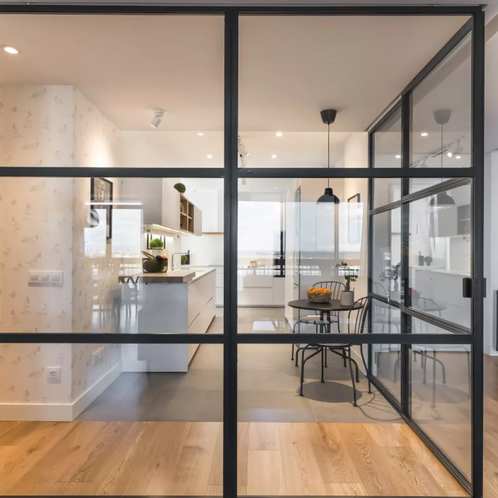 Cocina Santos blanca abierta al salón