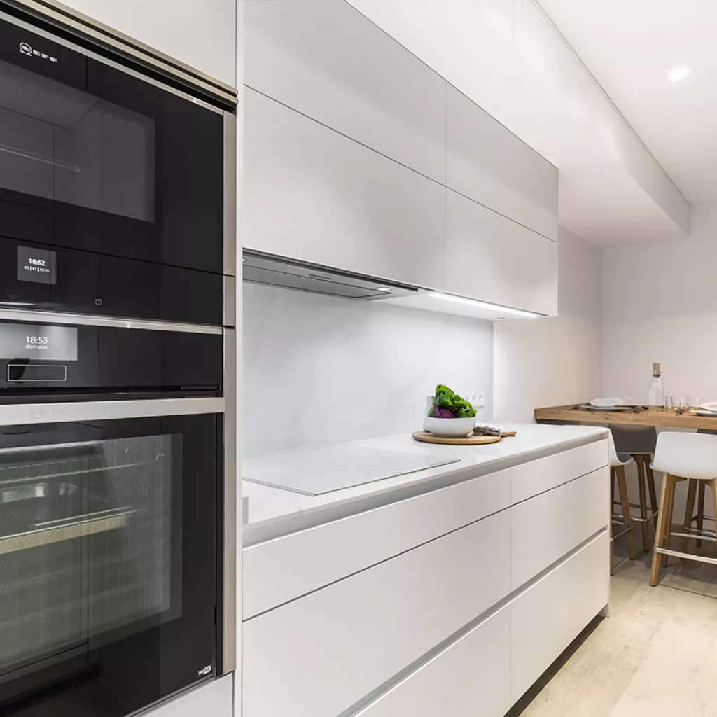 Cocina Santos Blanca, electrodomésticos Neff