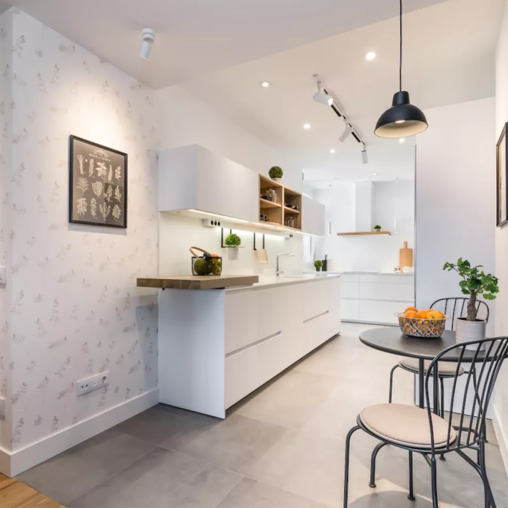 Cocina Santos blanca abierta al salón