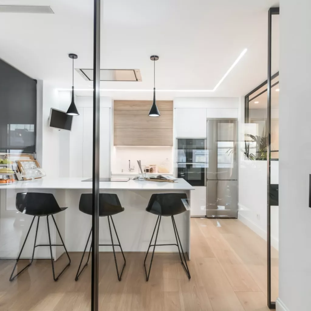 Cocina Santos blanca con península