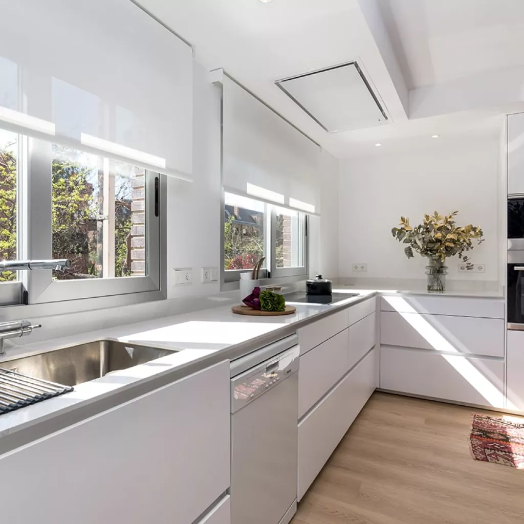 Cocina Santos blanca en L