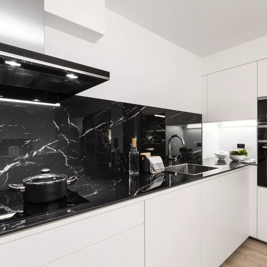 Cocina Santos Blanca y Negra con Península