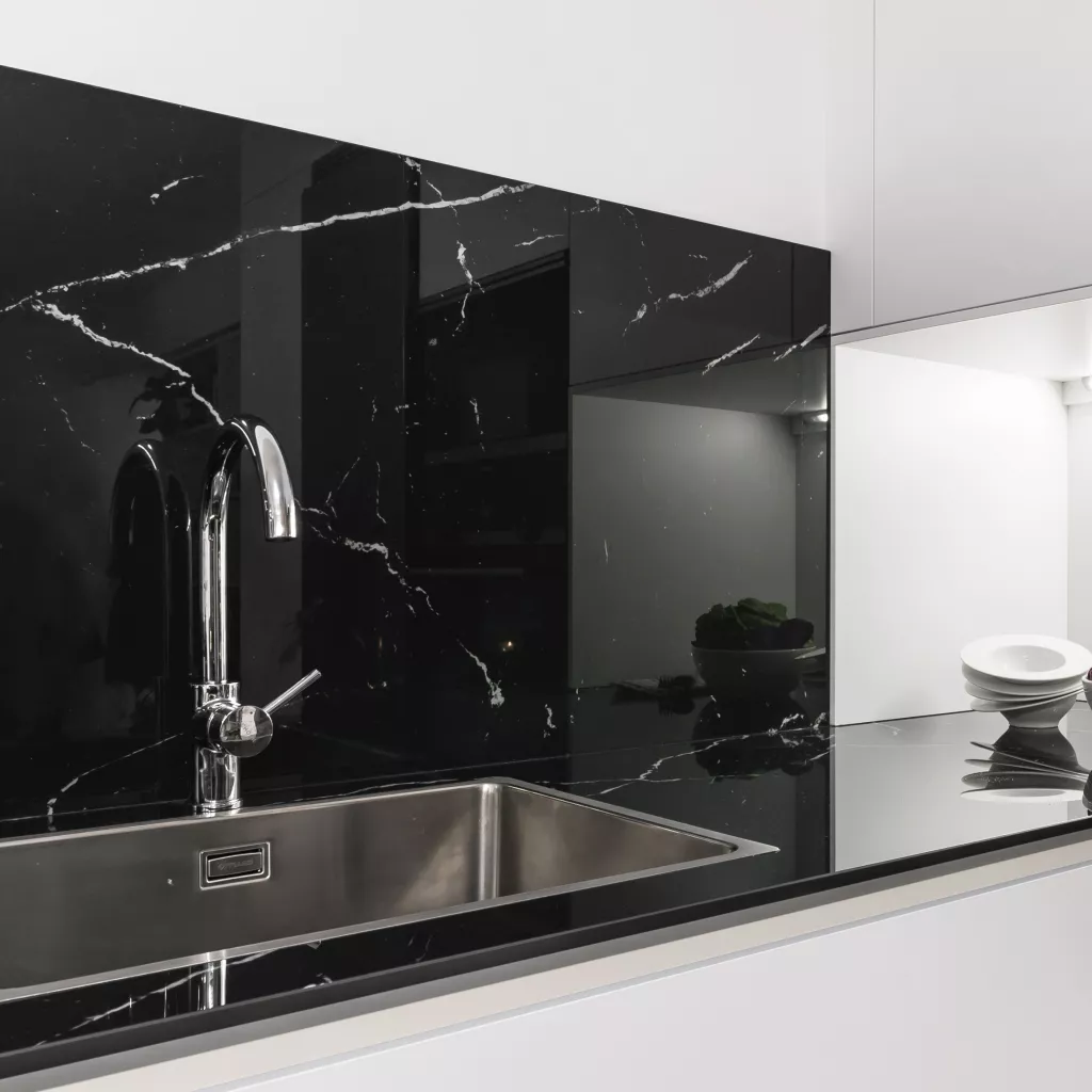 Cocina Santos Blanca y Negra con Península