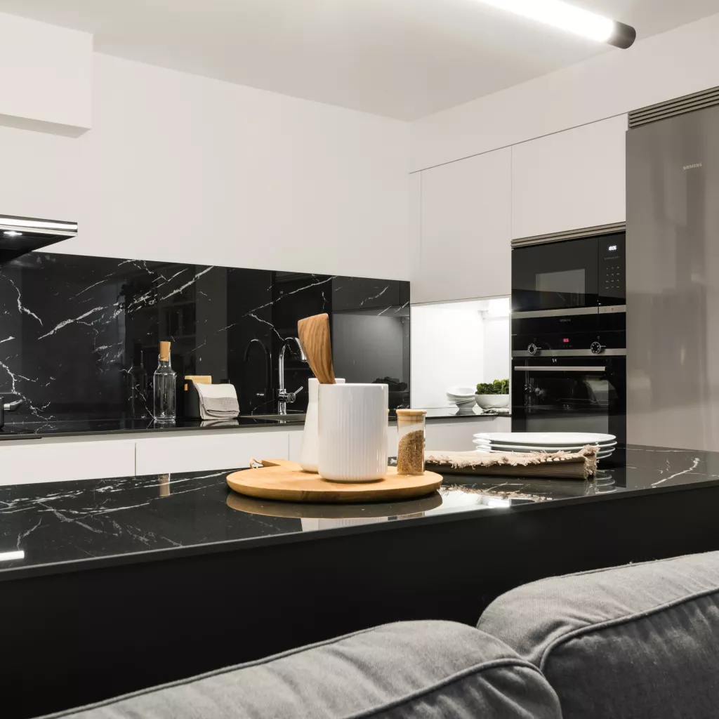 Cocina Santos Blanca y Negra con Península