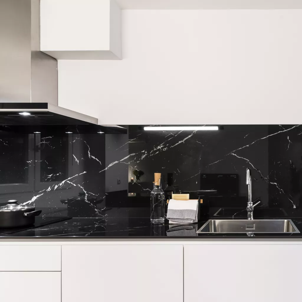 Cocina Santos Blanca y Negra con Península