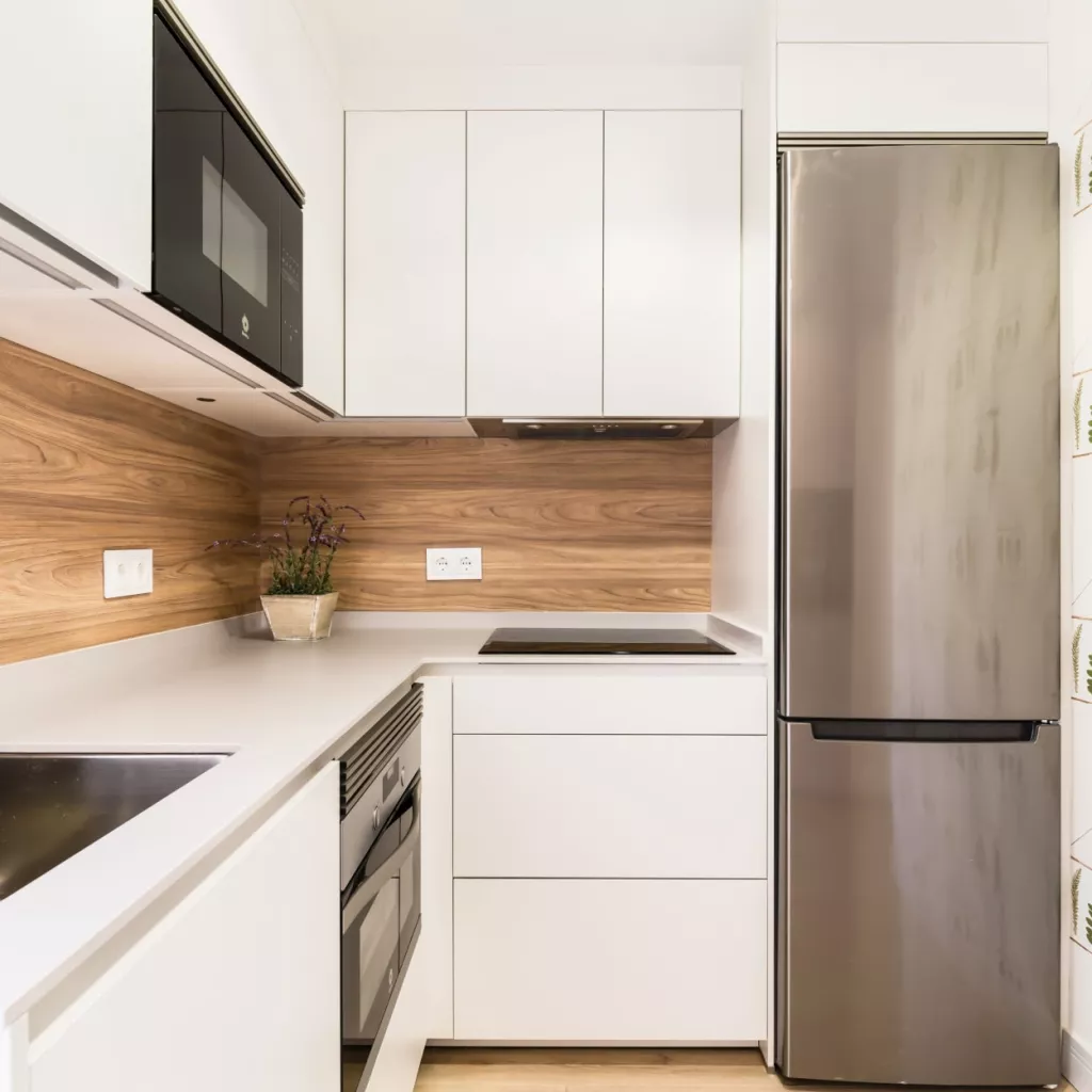 Cocina Santos blanca y madera