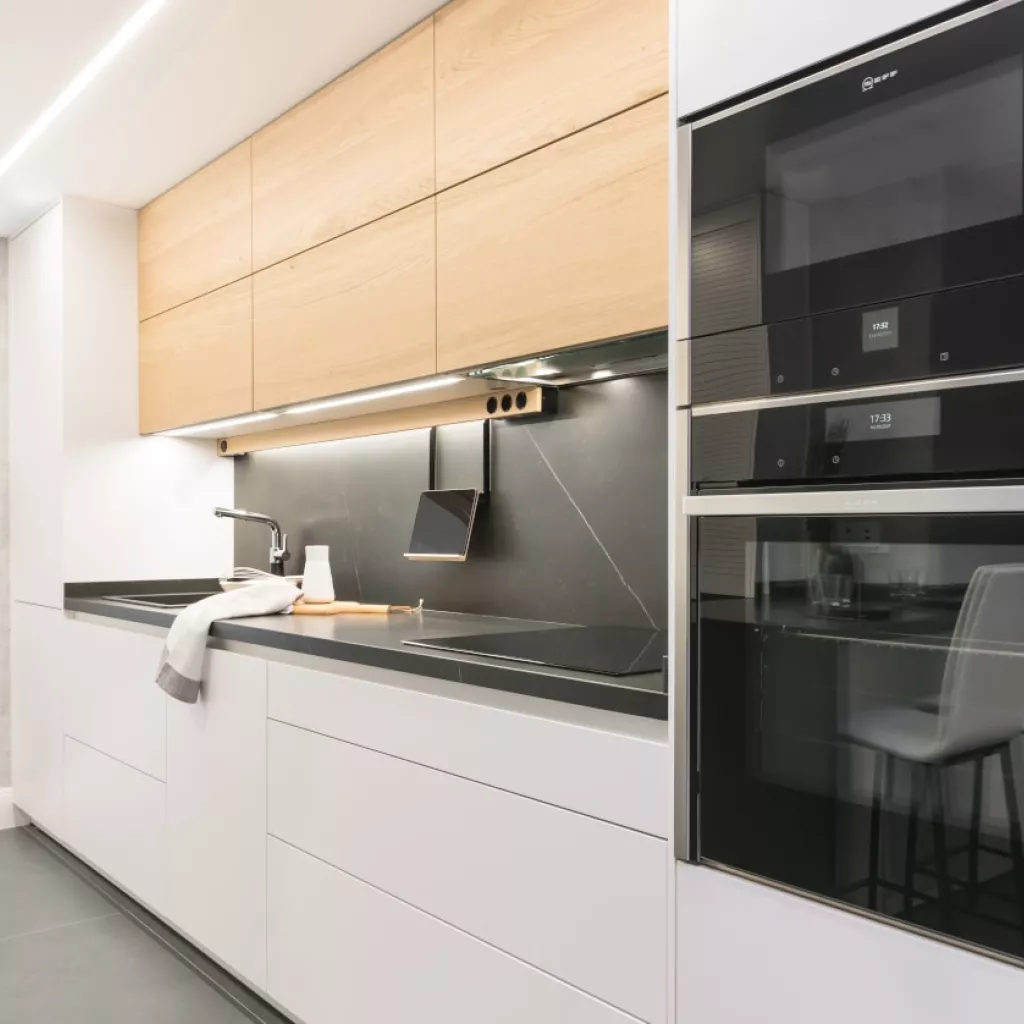 Cocina Santos blanca y madera