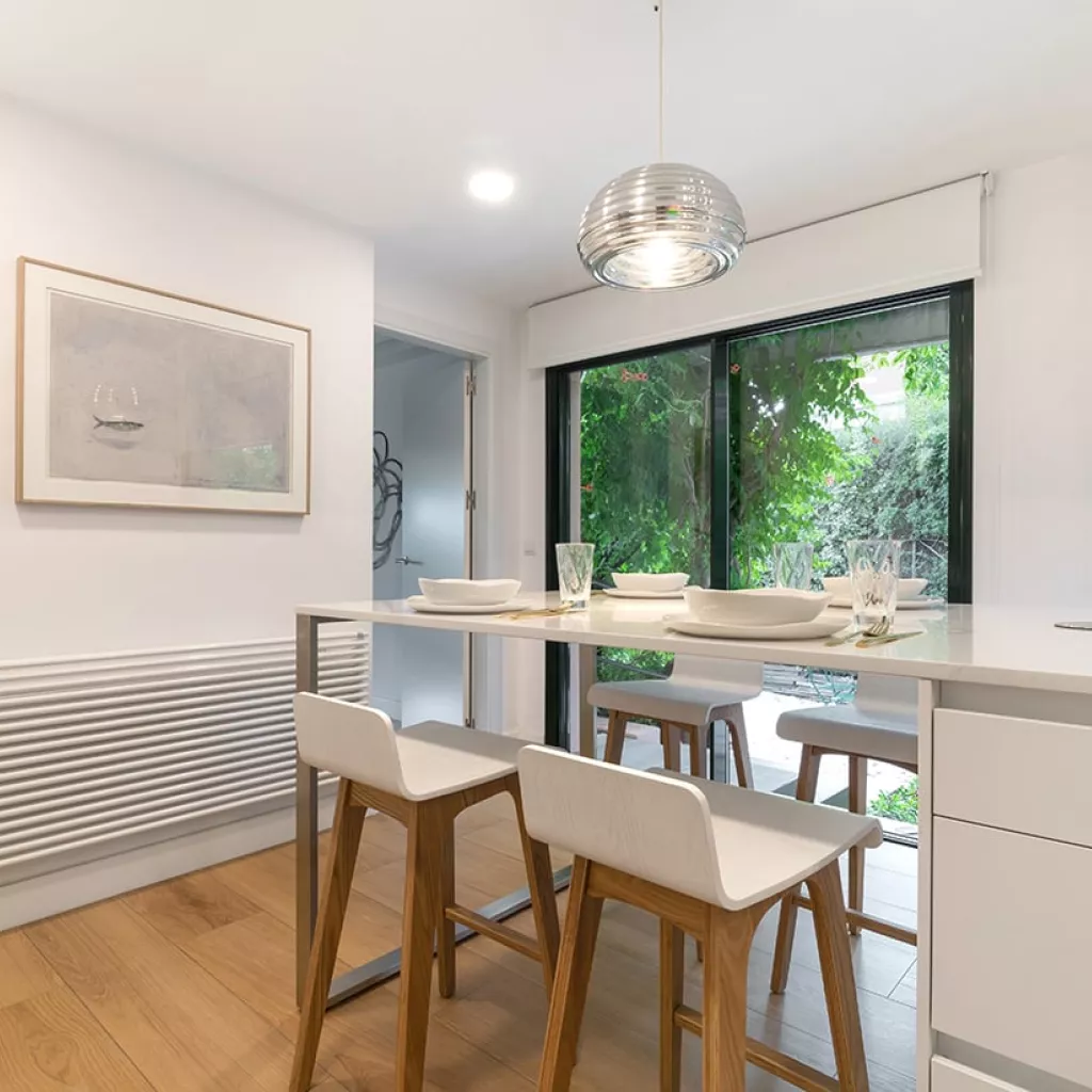 Cocina Santos blanca zona comedor