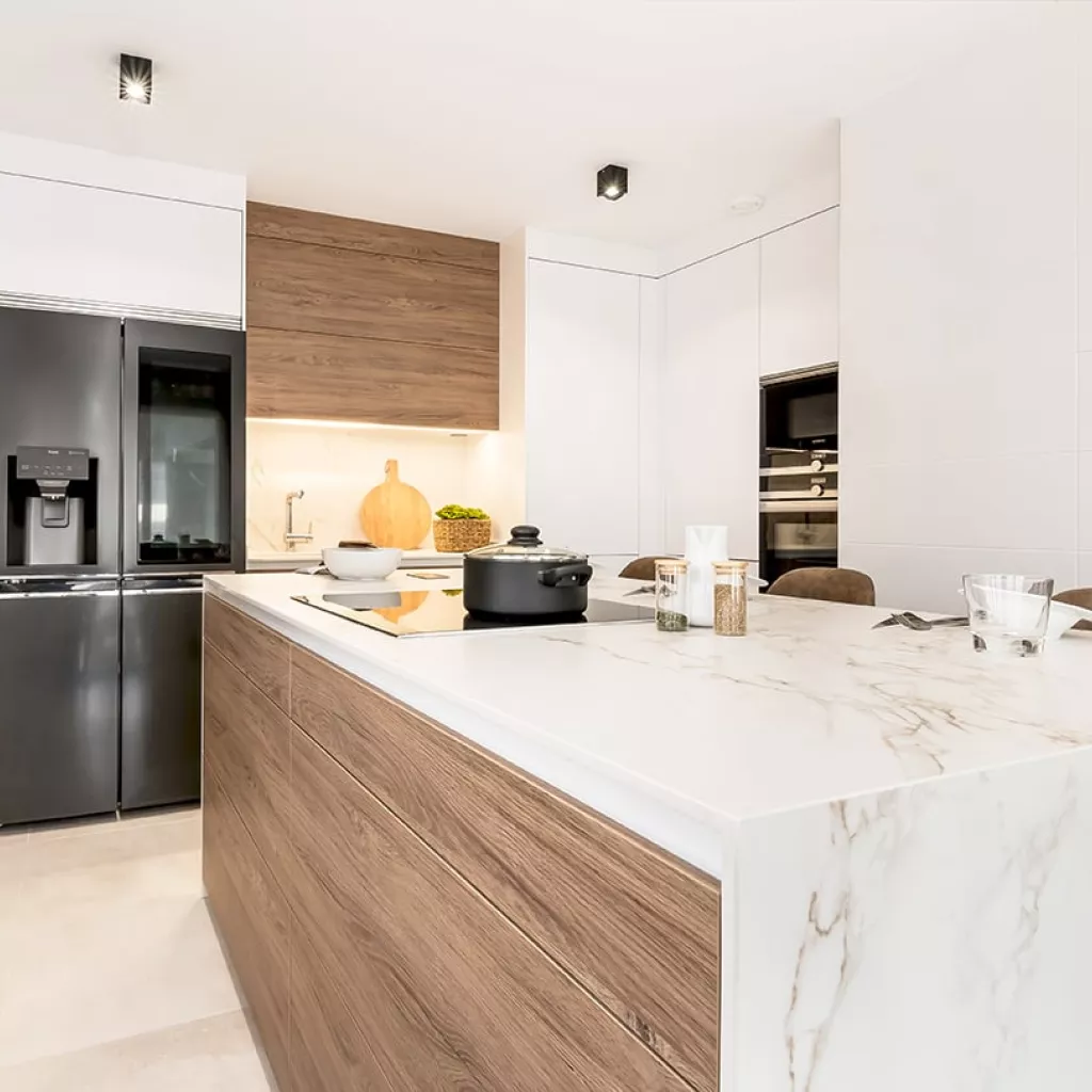 Cocina Santos Blanco Innsbruck y Roble con Isla