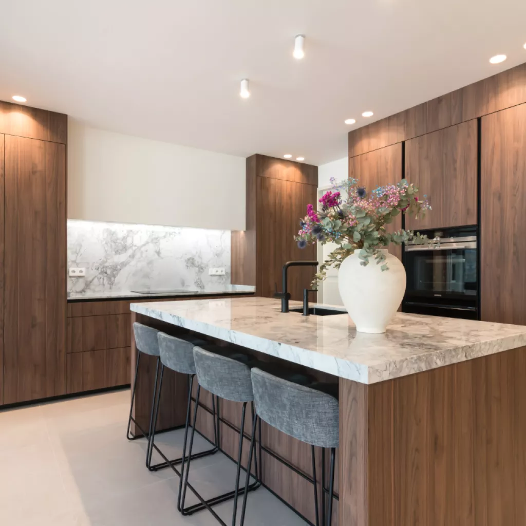 Cocina Santos con isla en nogal