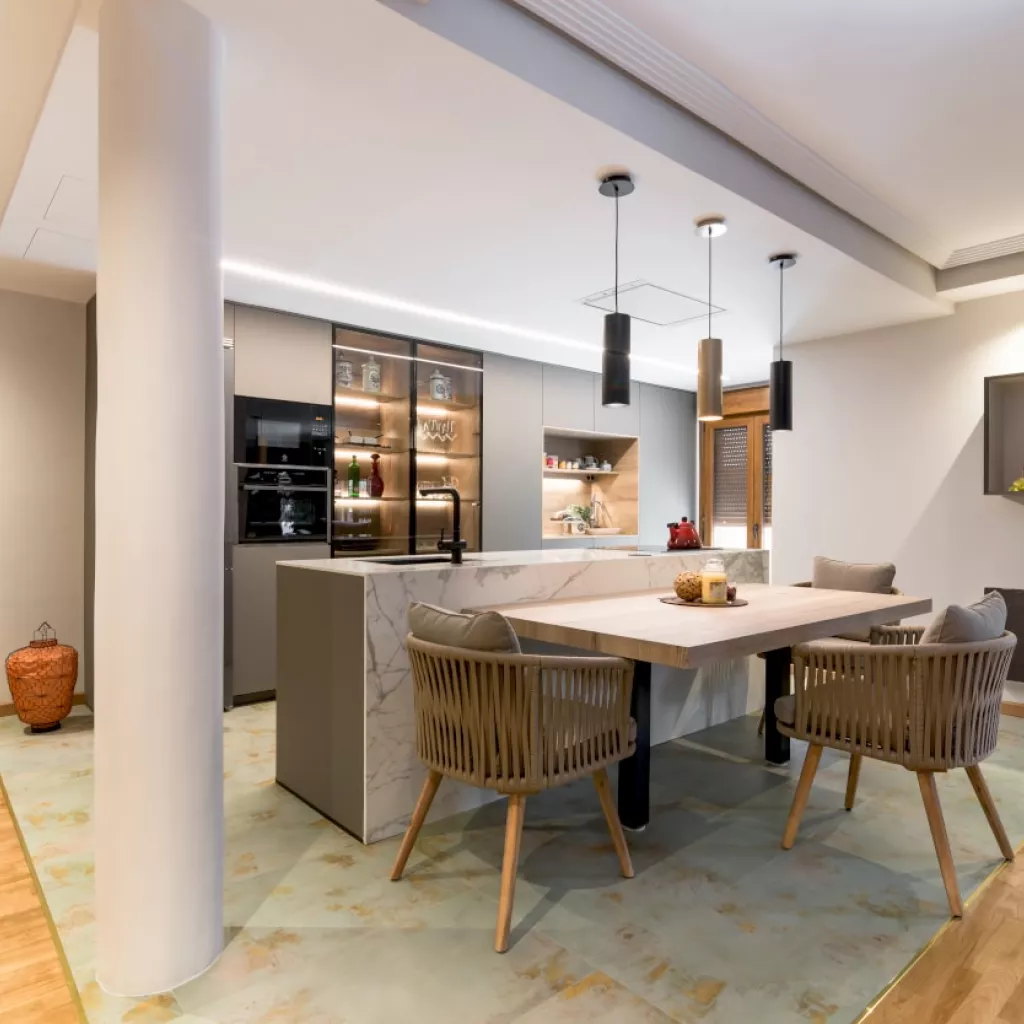 Cocina Santos gris con isla abierta al salón