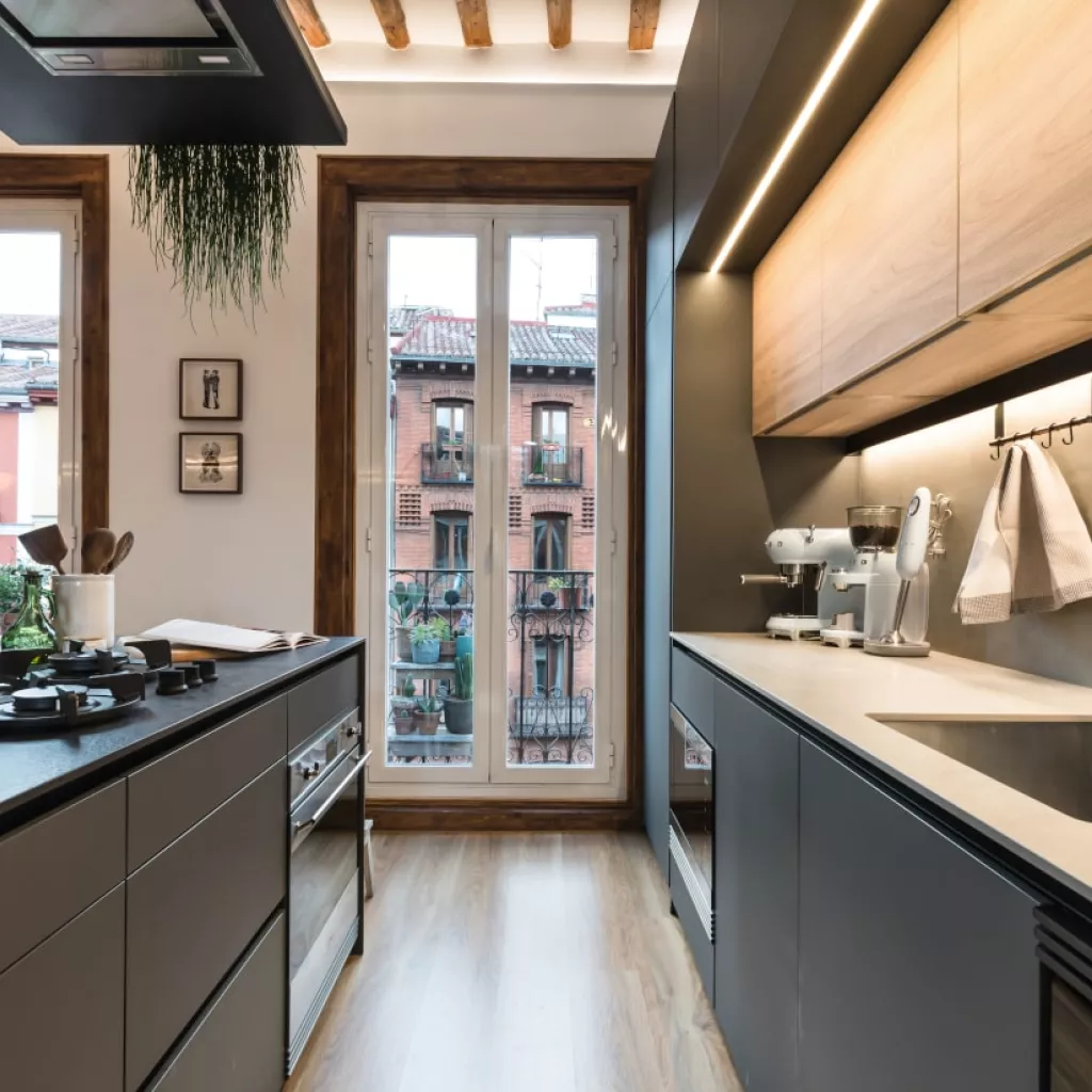 Cocina Santos gris con isla central