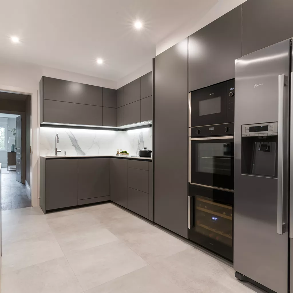 Cocina Moderna de Santos en color Gris Visón 