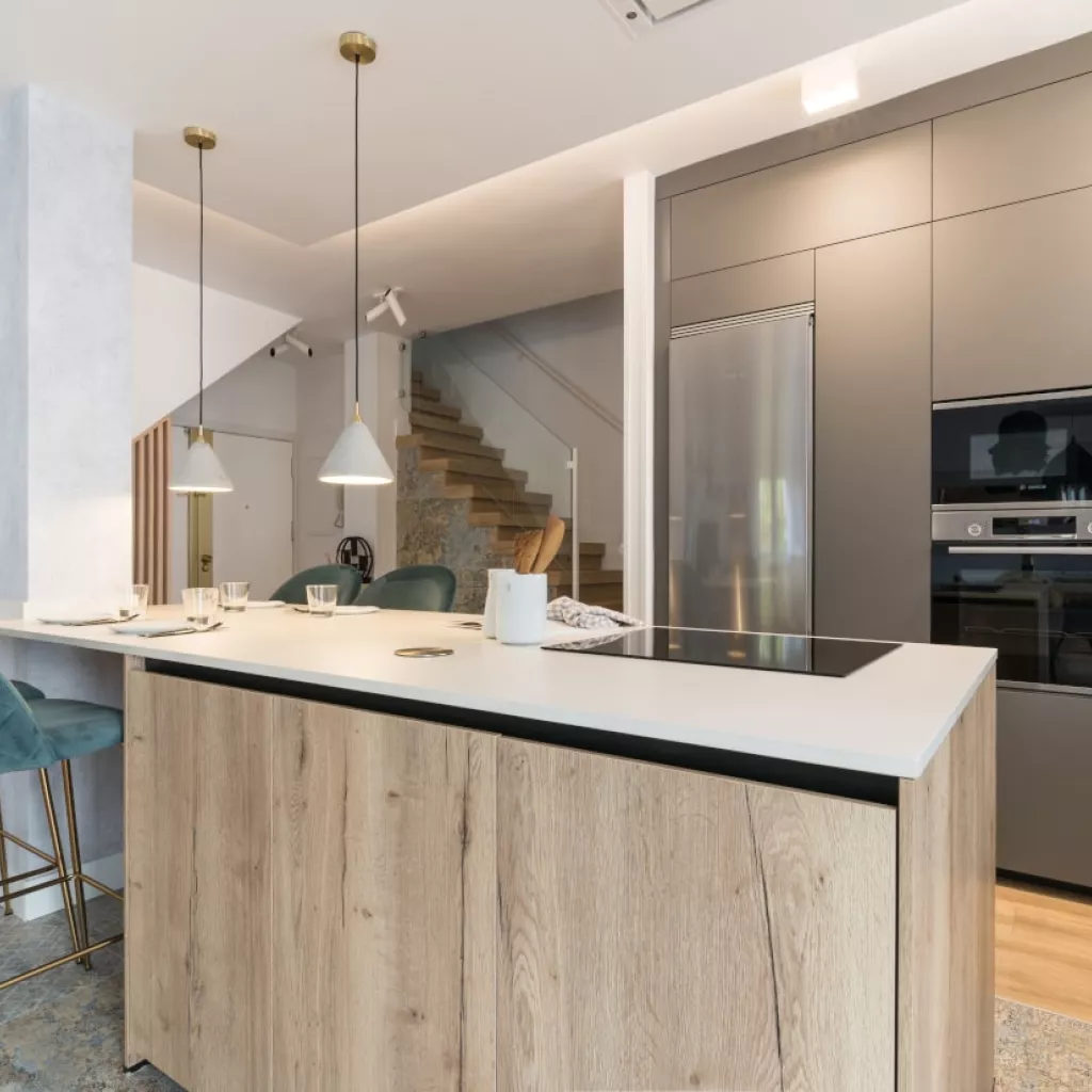 Cocina Santos gris y roble con península