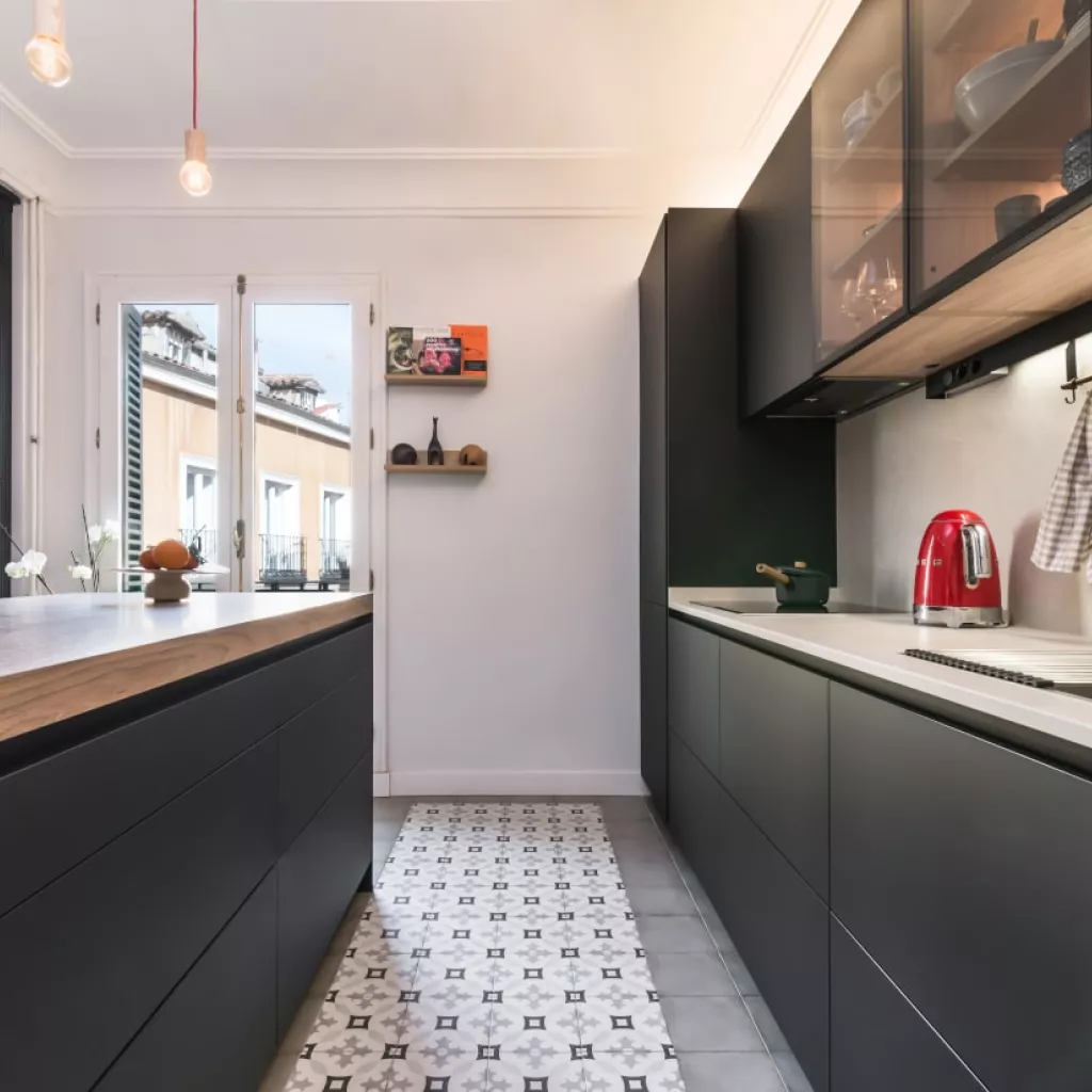 Cocina Santos negra encimera Inalco