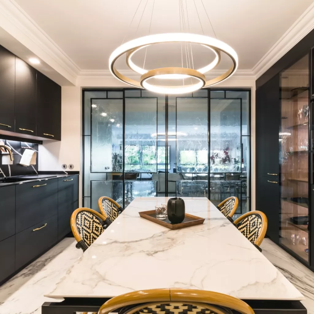 Cocina Santos negra semiabierta al salón