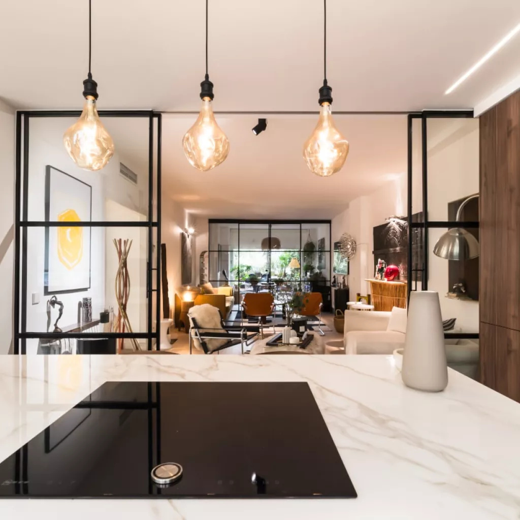 Cocina Santos nogal semiabierta al salón