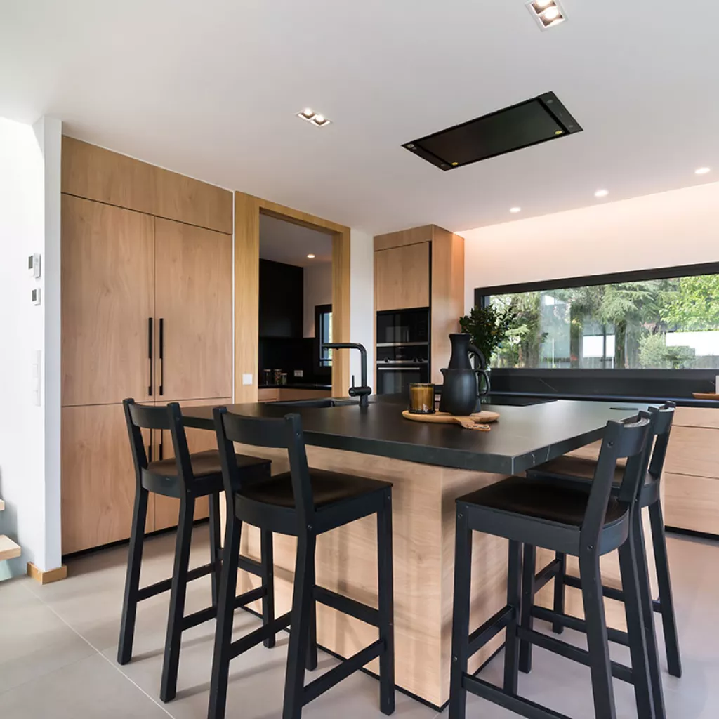 Cocina Santos Olmo Claro con Isla Abierta al Salón