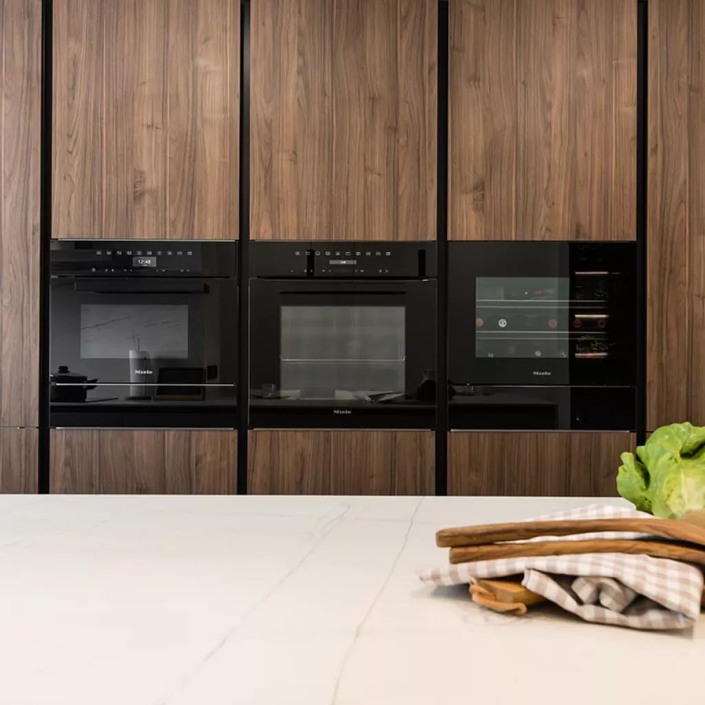 Cocina Santos en U con vitrina