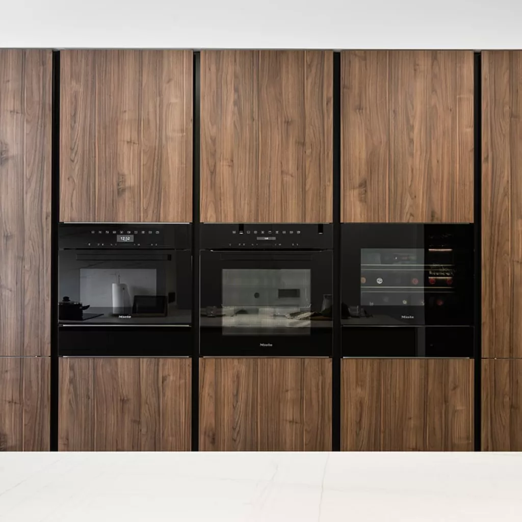 Cocina Santos en U con vitrina