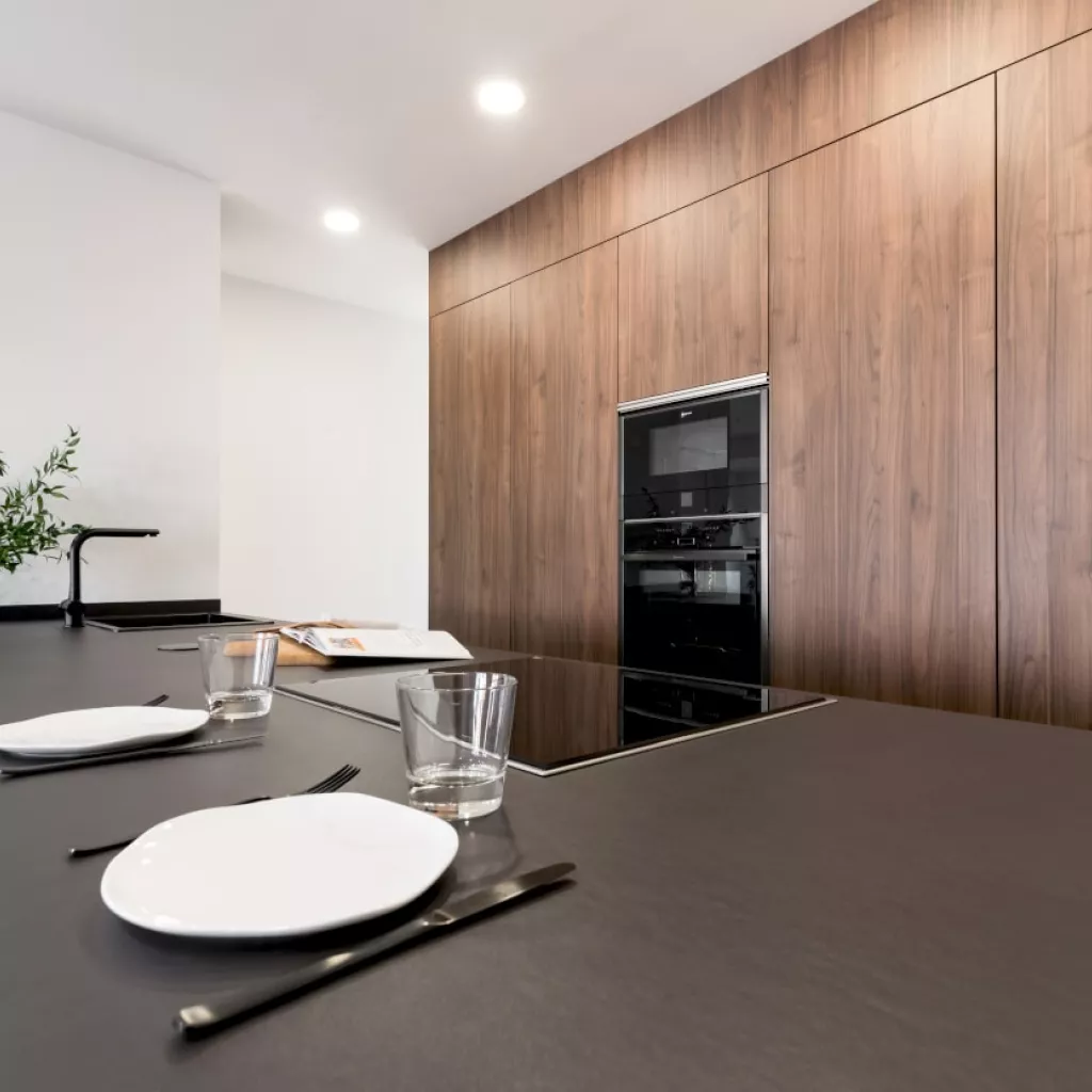 Encimera Dekton con zona barra