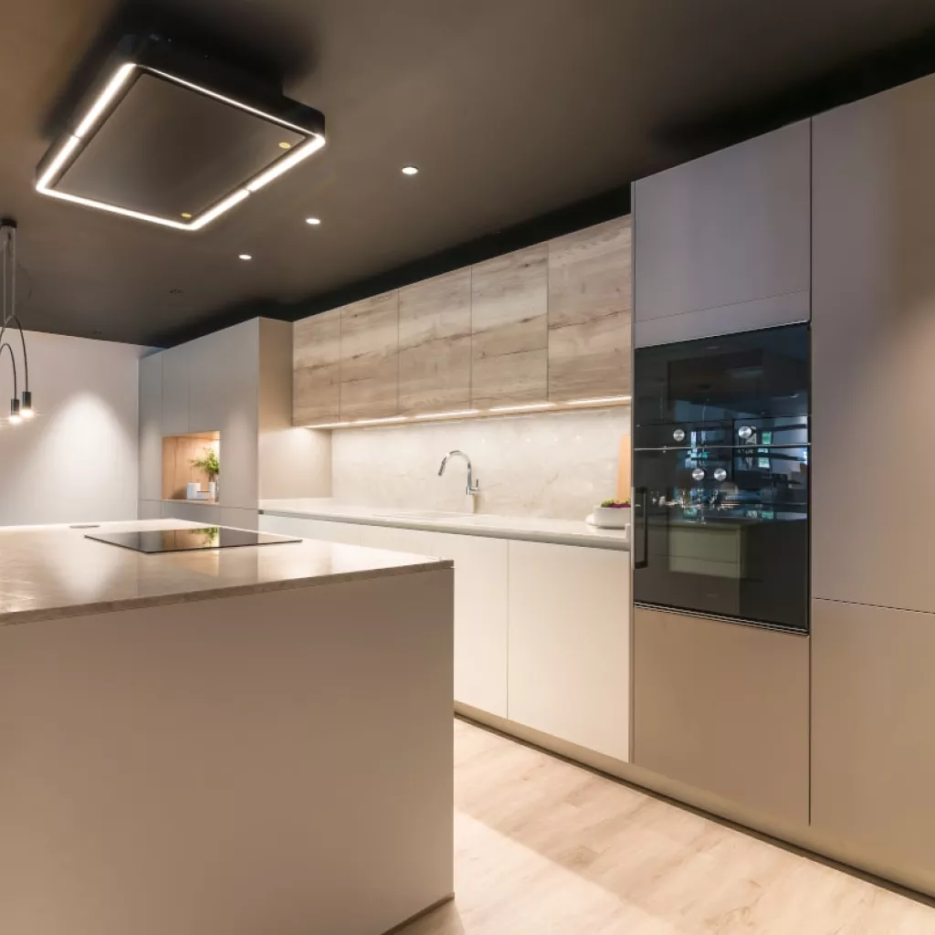 Cocina Santos blanca, gris y roble