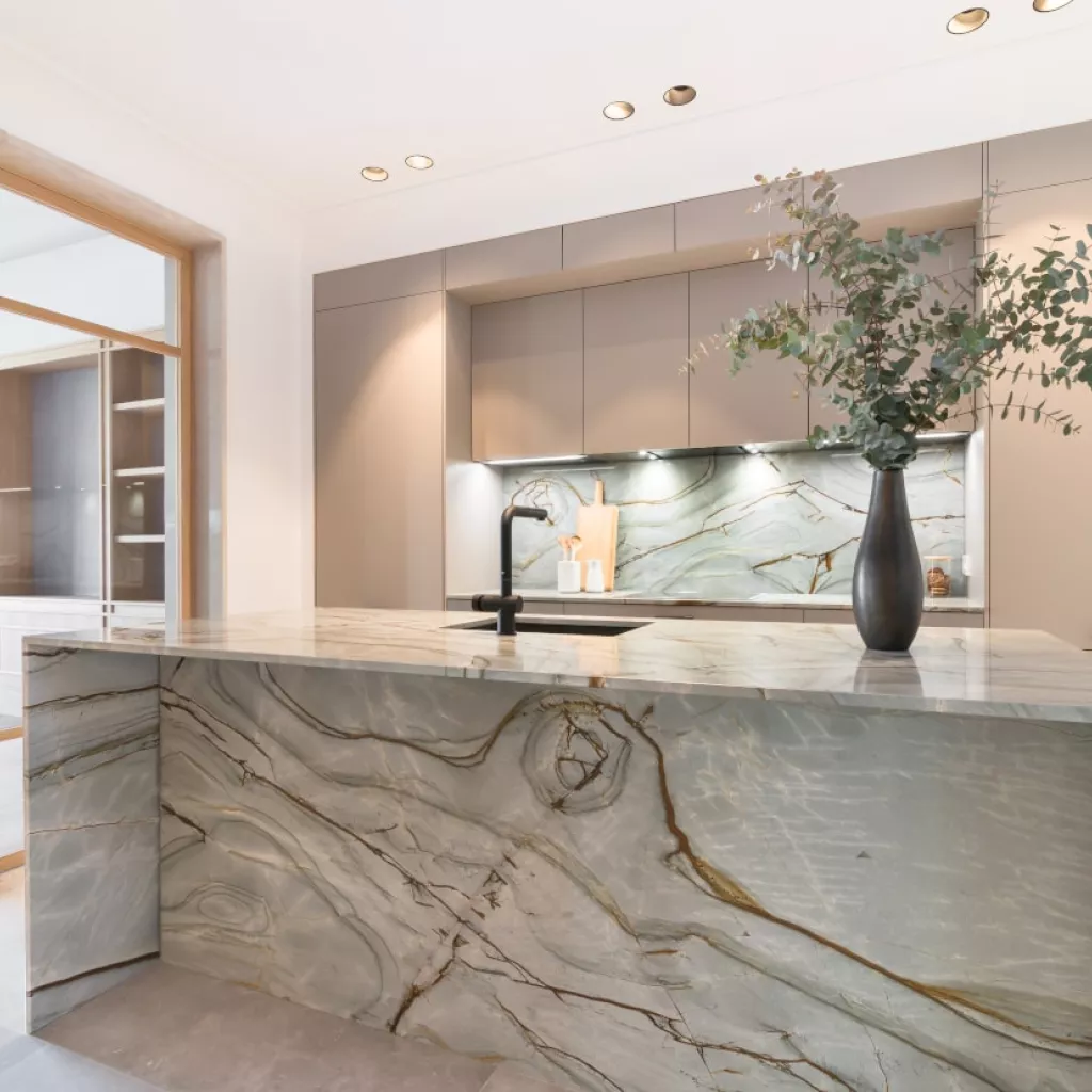 Isla en cocina Santos gris