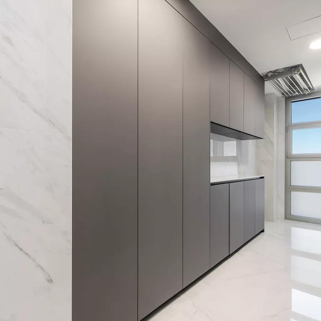 Cocina Santos Gris Visón en Paralelo