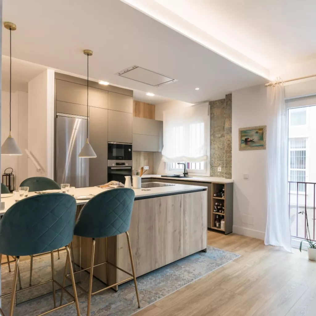 Península con zona barra para 4 comensales