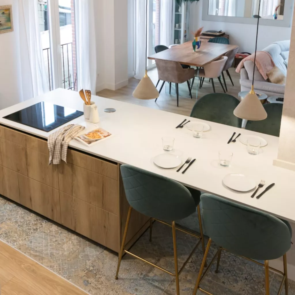 Península con zona cocción y barra