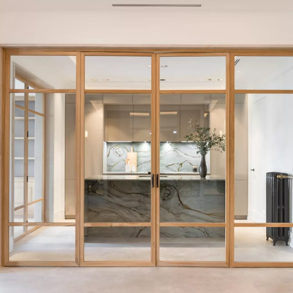 Puerta madera y cristal plegables