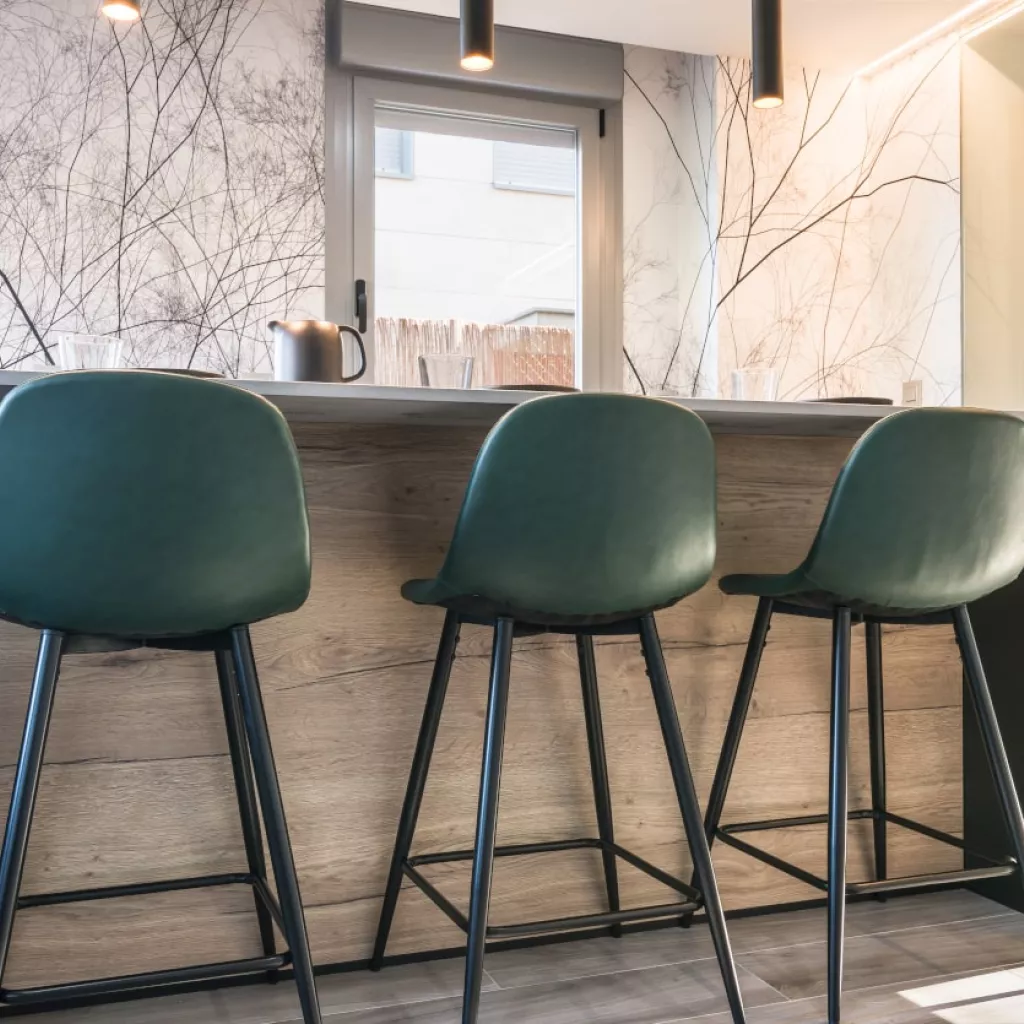 Taburetes isla central